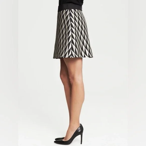 Geometric Black and White Mini Skirt Work Career Summer by BR Size 12 - Picture 2 of 12